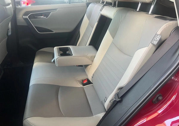 Toyota RAV4 cena 133900 przebieg: 63545, rok produkcji 2019 z Strzelin małe 301
